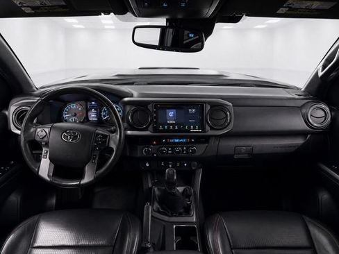 Used 2018 Toyota Tacoma TRD Pro AWD/4WD image 29