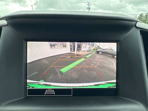 Used 2022 GMC Terrain SLE w/ Driver Convenience Package FWD image 15