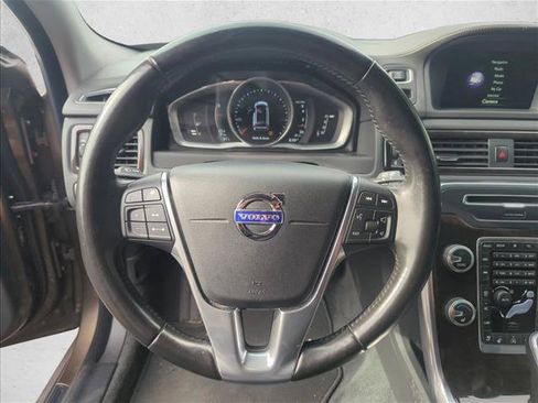 Used 2016 Volvo XC70 T5 Platinum w/ Climate Package FWD image 13