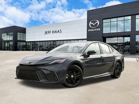 Used 2026 Toyota Camry SE w/ Multimedia Upgrade Package FWD image 1