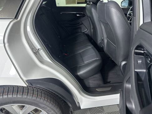 Used 2023 Land Rover Range Rover Evoque R-Dynamic SE AWD/4WD image 15