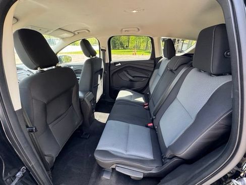 Used 2018 Ford Escape SE FWD image 11