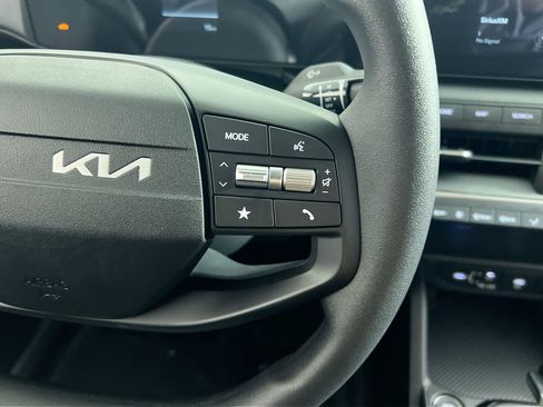 New 2026 Kia K4 FWD image 18