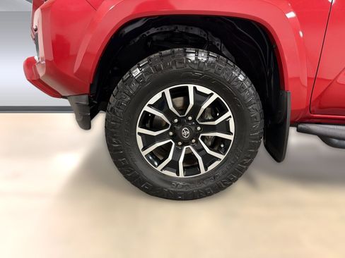 Used 2021 Toyota Tacoma TRD Sport RWD image 13