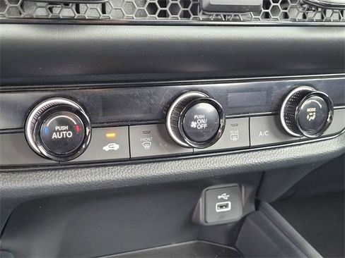 Used 2024 Honda HR-V LX image 22