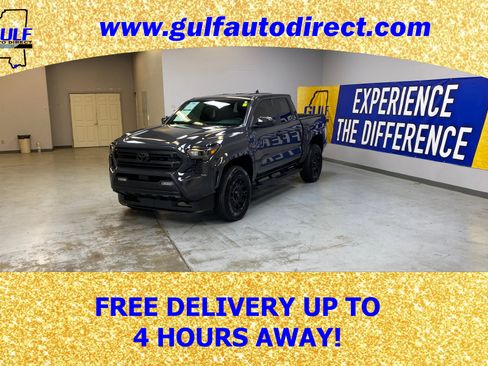 Used 2025 Toyota Tacoma SR5 image 4