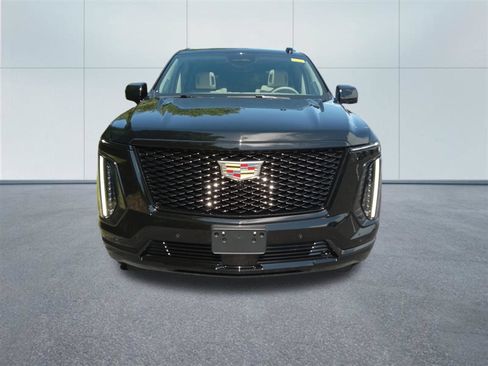 Used 2026 Cadillac Escalade Platinum Sport AWD/4WD image 5
