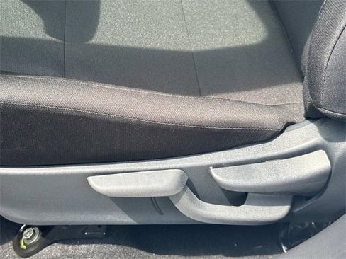 New 2025 Nissan Kicks Play S image 21