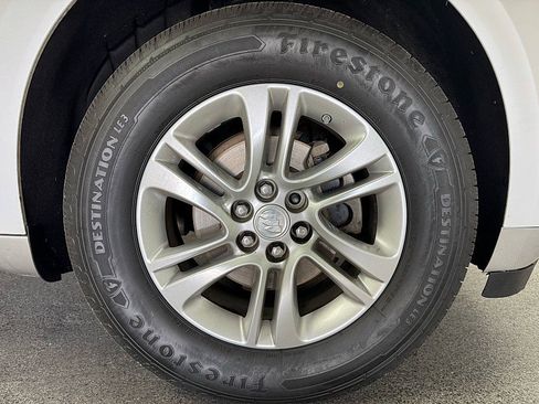 Used 2018 Buick Enclave Essence FWD image 26