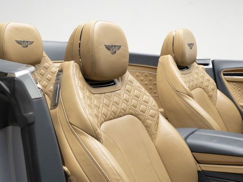 Used 2020 Bentley Continental GT image 48