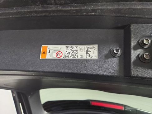 Used 2025 Toyota Highlander XLE AWD/4WD image 36