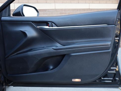 Used 2018 Toyota Camry SE image 26