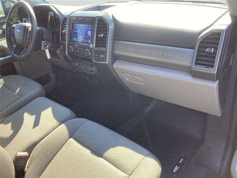 Used 2022 Ford F250 XLT w/ XLT Premium Package image 26