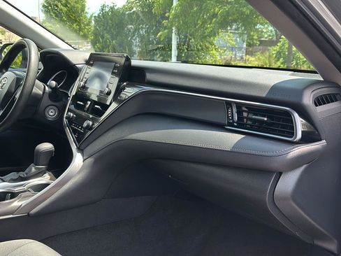 Used 2022 Toyota Camry LE FWD image 24