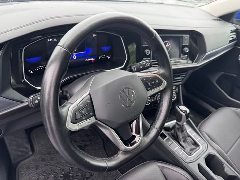 Used 2023 Volkswagen Jetta SE FWD image 28