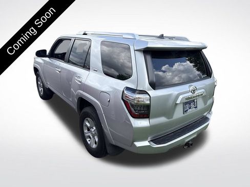 Used 2015 Toyota 4Runner SR5 AWD/4WD image 7