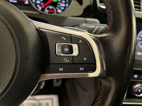 Used 2018 Volkswagen GTI SE FWD image 22