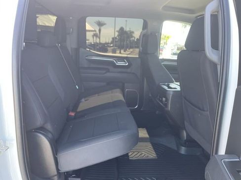 Used 2025 Chevrolet Silverado 1500 LT image 27