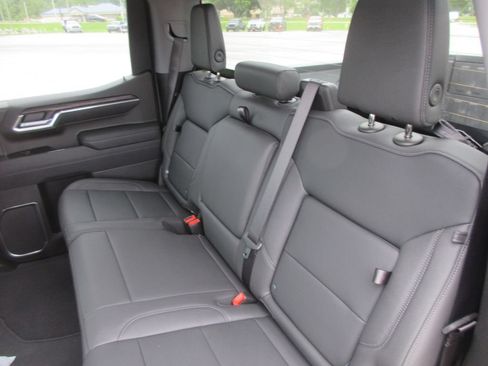 New 2026 GMC Sierra 1500 SLT w/ SLT Premium Package AWD/4WD image 14