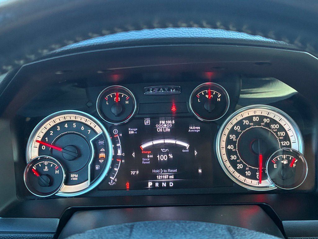 Used 2017 RAM 1500 Laramie w/ Convenience Group AWD/4WD image 30