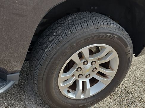 Used 2017 Chevrolet Tahoe LT image 10