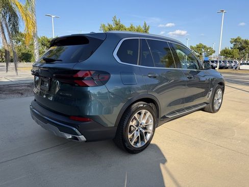 Used 2025 BMW X5 xDrive50e image 4