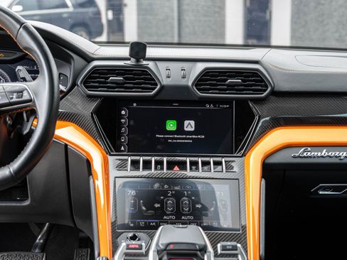 Used 2020 Lamborghini Urus AWD/4WD image 31