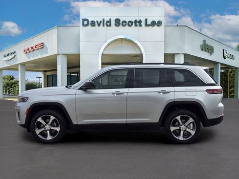 New 2026 Jeep Grand Cherokee Limited w/ Luxury Tech Group II image 11