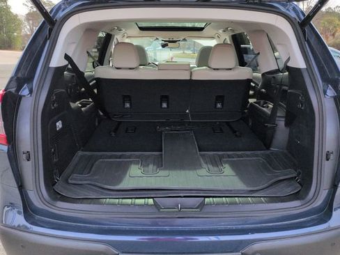 Used 2023 Subaru Ascent Limited w/ Technology Package image 32