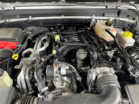 Used 2023 Jeep Wrangler Sahara w/ Safety Group image 29