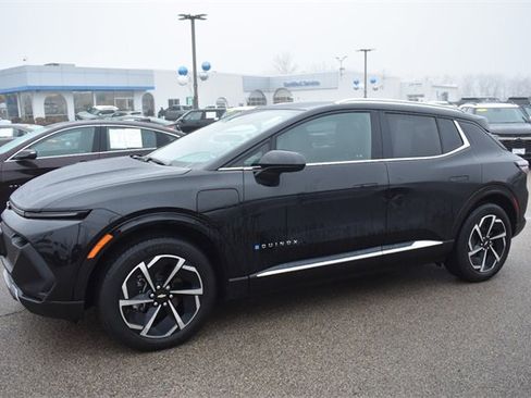 Used 2024 Chevrolet Equinox EV LT image 6