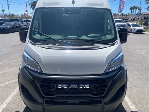 Used 2025 RAM ProMaster 2500 FWD image 2