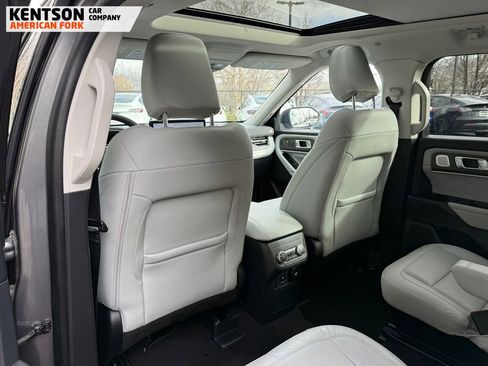 Used 2025 Ford Explorer Platinum w/ LUX Leather Package image 31