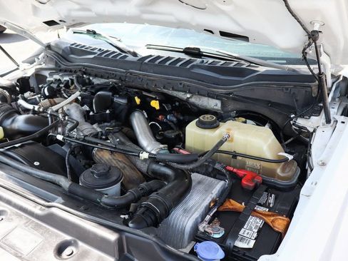 Used 2019 Ford F250 XL w/ Power Equipment Group AWD/4WD image 12