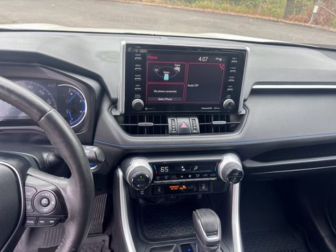 Used 2020 Toyota RAV4 XSE image 21