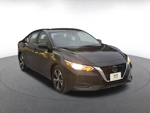 Used 2023 Nissan Sentra SV image 3