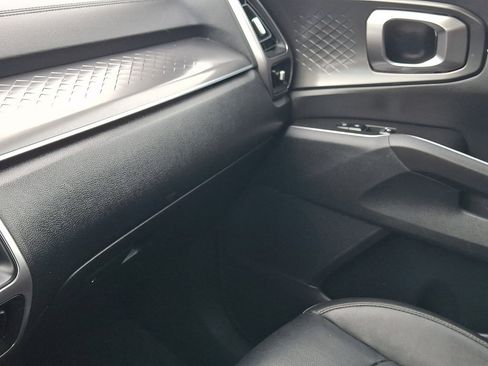 Used 2023 Kia Sorento S w/ Panoramic Sunroof Package FWD image 37