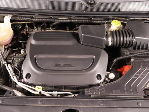 Used 2022 Chrysler Pacifica Touring-L FWD image 19