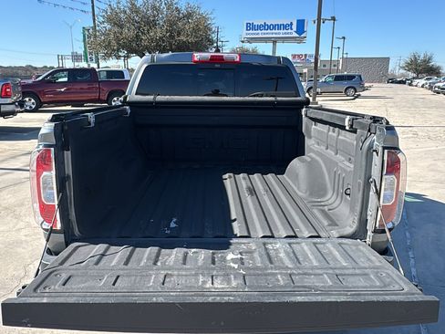 Used 2022 GMC Canyon AT4 image 24