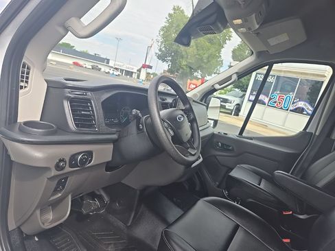 Used 2025 Ford Transit 250 148 High Roof Extended AWD image 11