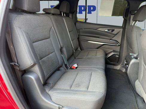 Used 2024 Chevrolet Traverse LT w/ Enhanced Driving Package FWD image 18