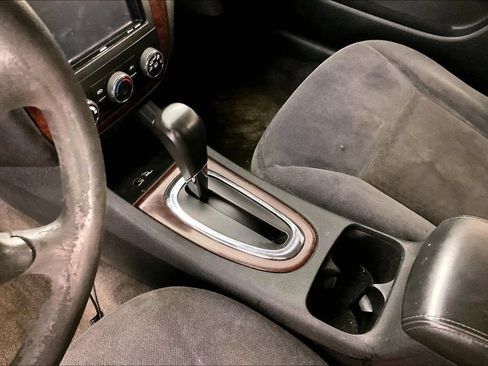 Used 2011 Chevrolet Impala LS FWD image 15