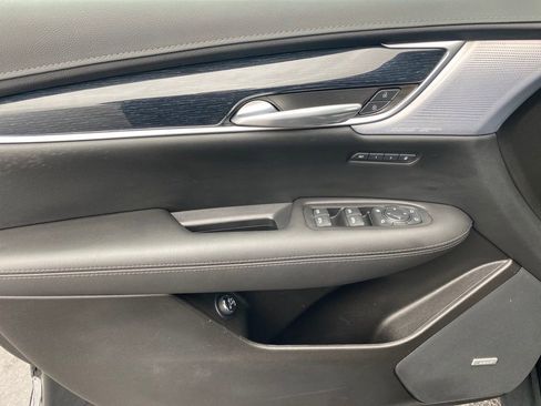 Used 2024 Cadillac XT5 Premium Luxury image 13