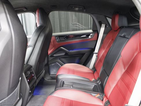 Used 2024 Porsche Cayenne Turbo GT image 21