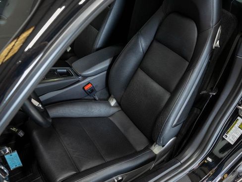 Used 2018 Porsche 718 Cayman RWD image 76