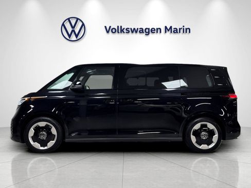 New 2025 Volkswagen ID. Buzz Pro S RWD image 2