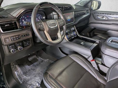 Used 2023 GMC Yukon Denali w/ Denali Reserve Package AWD/4WD image 9