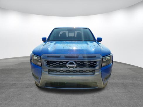 Used 2026 Nissan Frontier SV AWD/4WD image 2