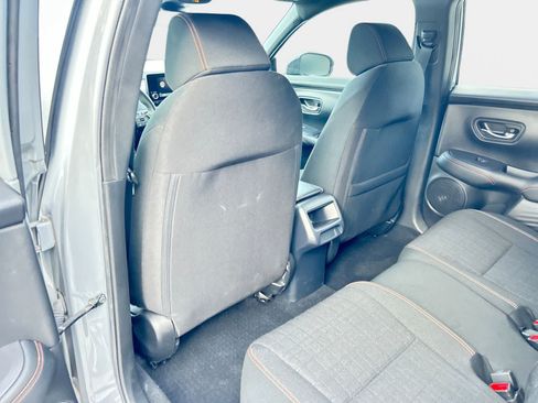 Used 2024 Honda HR-V Sport image 12