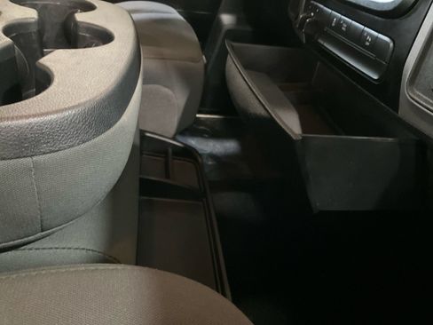 Used 2015 RAM 2500 Tradesman w/ Chrome Appearance Group AWD/4WD image 21